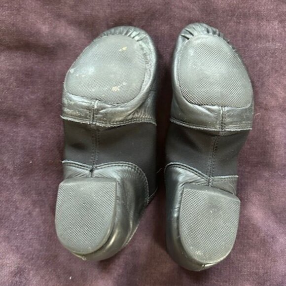 Capezio Women's E Series Black Jazz Slip-on Shoe Sz 9 - Picture 2 of 5